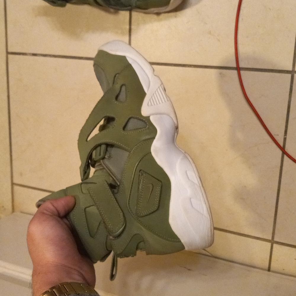 Green nike